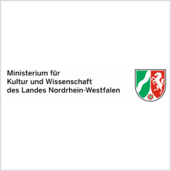 Logo Ministerium für Kultur und Wissenschaft des Landes NRW Landeswappen des Landes Nordrhein-Westfalen mit dem Text: Ministerium für Kultur und Wissenschaft des Landes Nordrhein-Westfalen