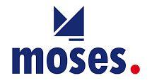 Logo ©Moses. Verlag Kempen Aus zwei Dreiecken geformte Grafik mit dem Schriftzug moses mit einem großen roten Punkt