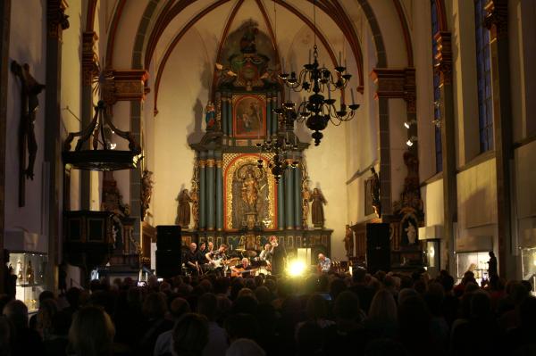 Kultur-Extra Konzert mit rock4 Legends remastered in der Paterskirche, © Bettina Klapheck, Kulturamt Kempen Kultur-Extra Konzert mit rock4 Legends remastered in der Paterskirche, © Bettina Klapheck, Kulturamt Kempen