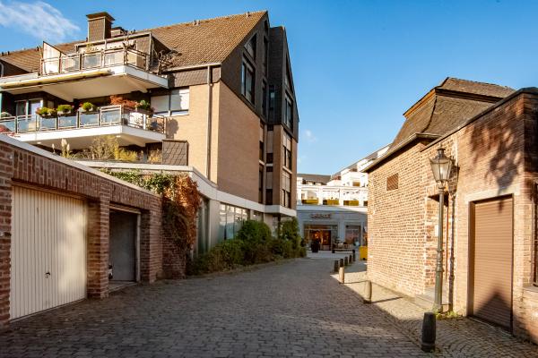 Häuser mit dem Klosterhof im Hintergrund "Am Probsteigarten"
