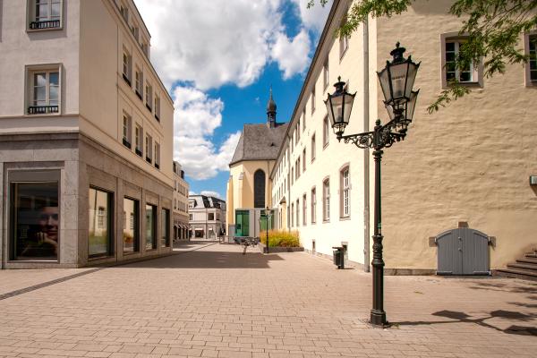 Burgstraße zwischen Kulturforum Franziskanerkloster und Klosterhof