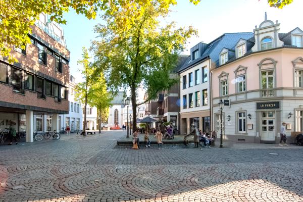 Buttermarkt mit Martinsdenkmal 