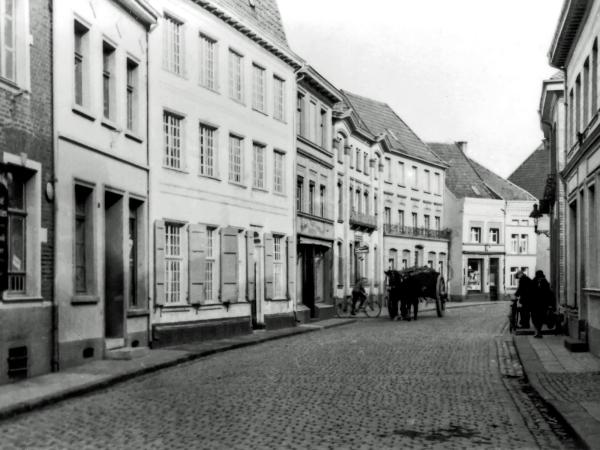 Historisches Foto der Judenstraße mit Ansicht von Haus Hall