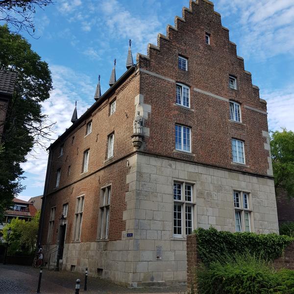 Haus Nievenheim an der Oelstraße